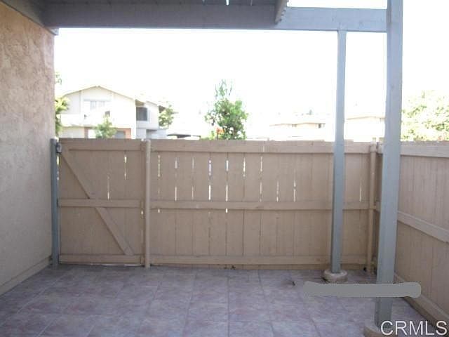 300 Rancho Dr photo 4