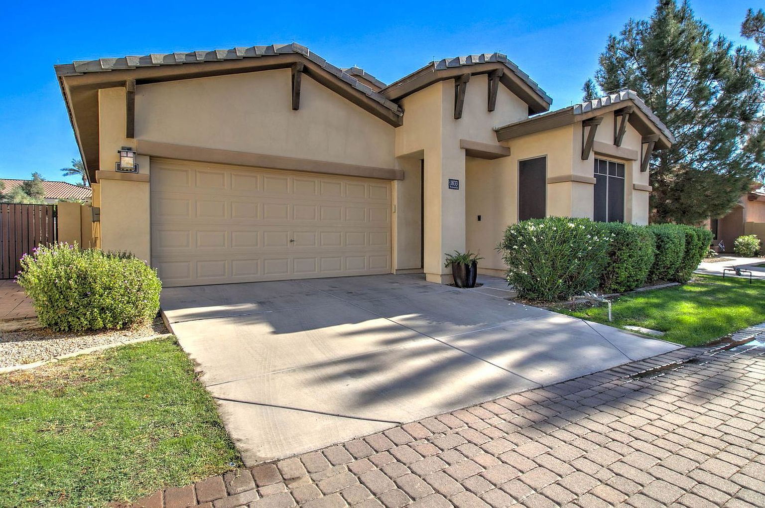 1833 West Periwinkle Way, Chandler, AZ 85248 photo 5
