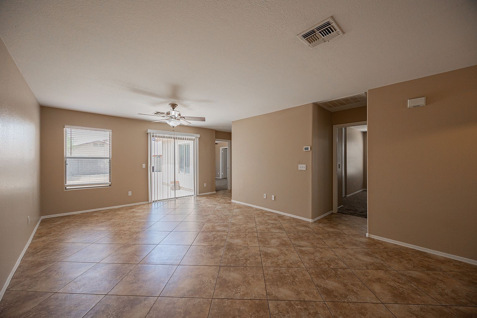 6413 W Elwood St Phoenix, AZ 85043 photo 4