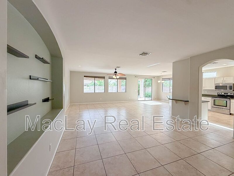 203 W Cedar Dr Chandler, AZ 85248 photo 3