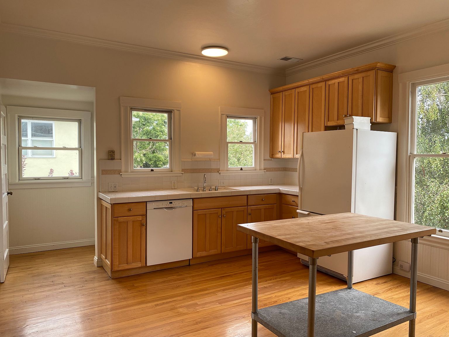 1522 6th St photo 4