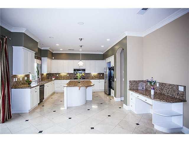 7629 Mona Ln photo 3