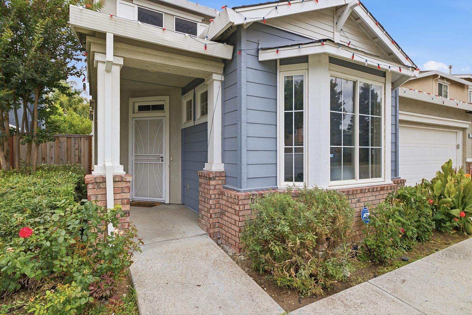 722 Summer Ln photo 3
