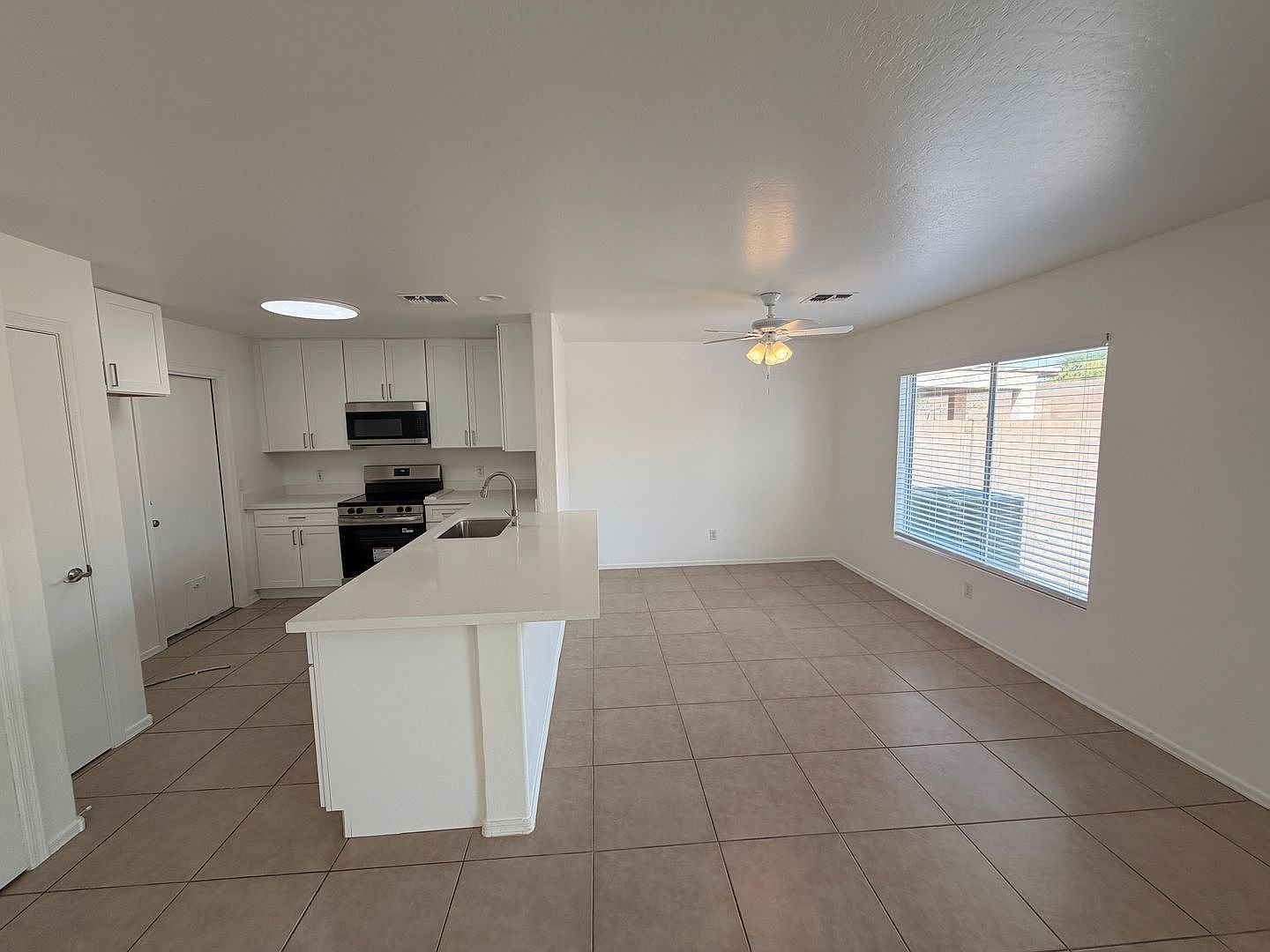 12930 W Paradise Dr photo 3