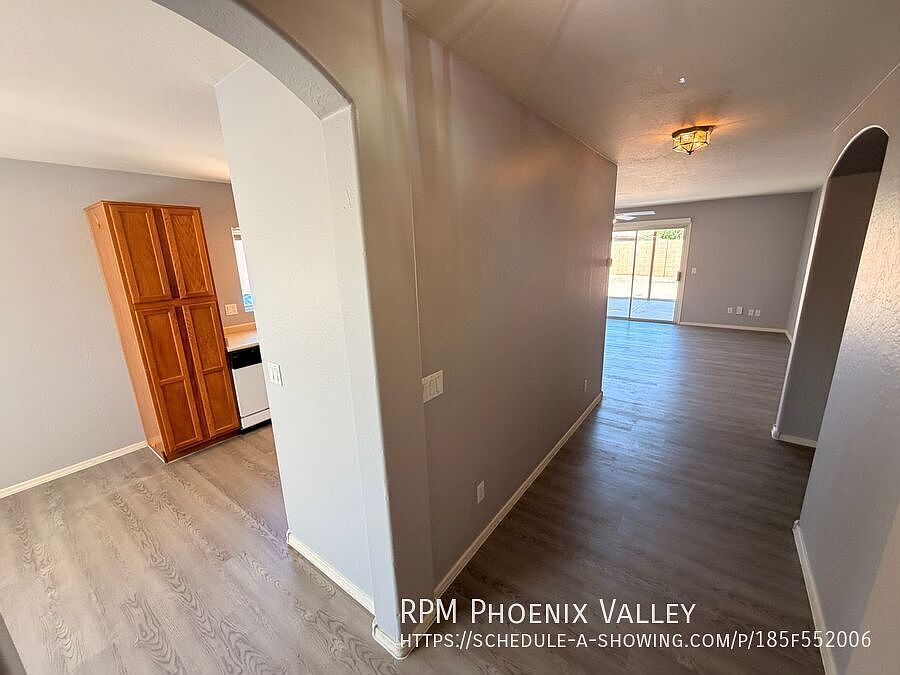 12556 W Charter Oak Rd photo 3