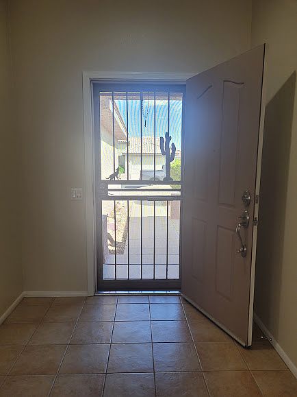 15128 W Pinehurst Ln photo 3
