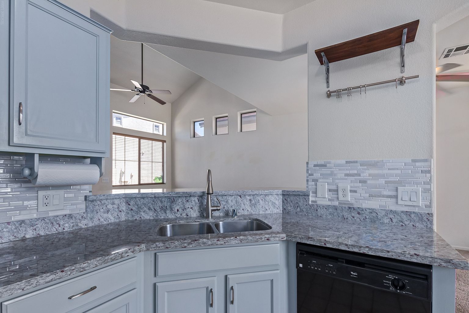 14307 W Lexington Ave photo 2