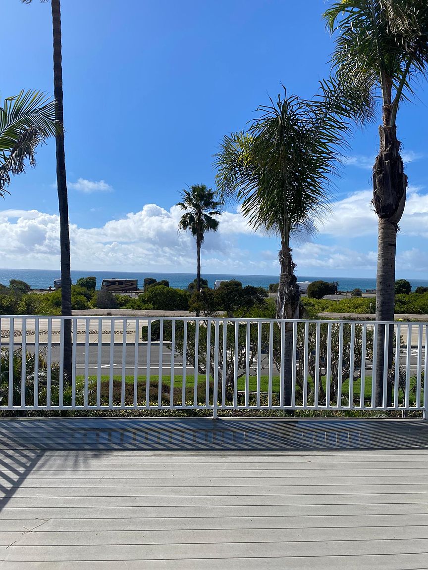 6919 Tradewinds Dr photo 2