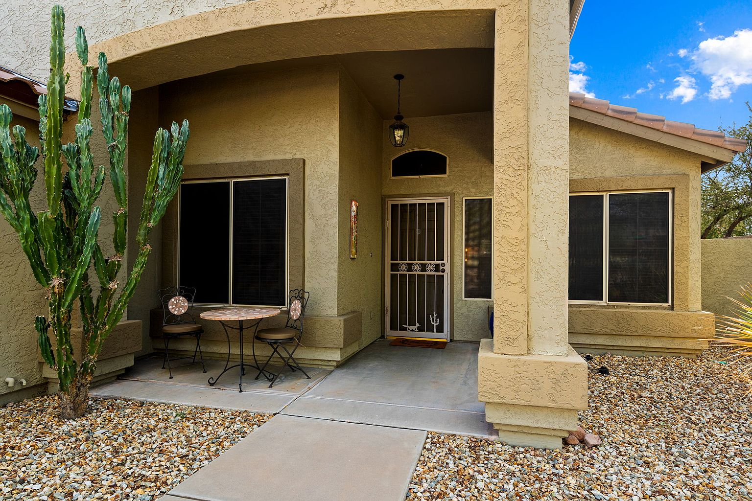 4670 S Jalapa Ln photo 2