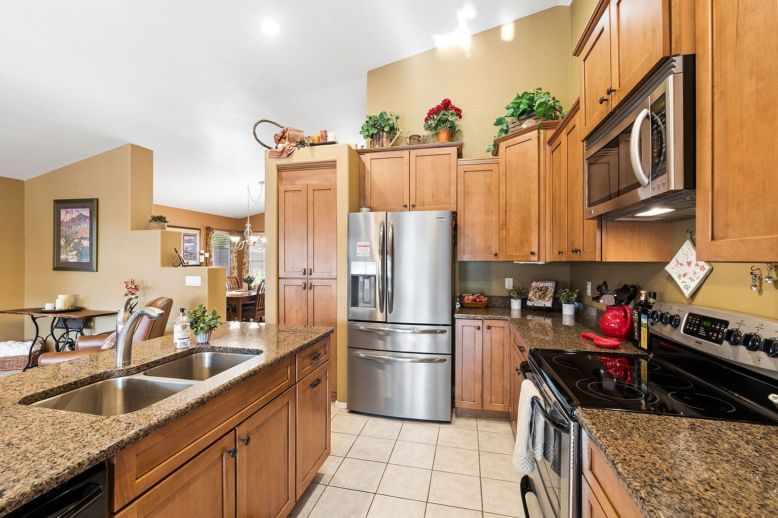 4670 S Jalapa Ln photo 3