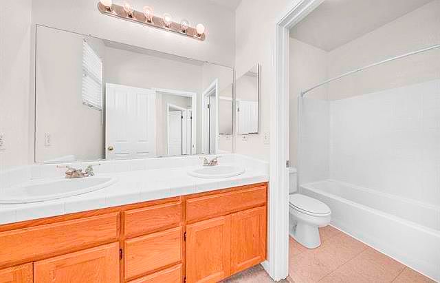 2908 Haddington Ct photo 4