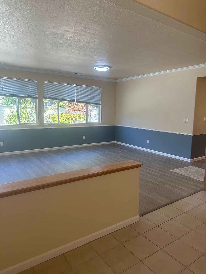 2048 Tupelo Way photo 3