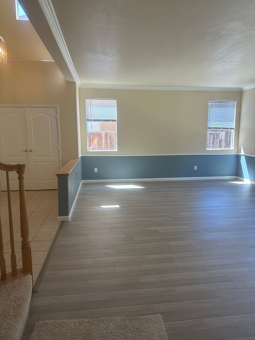 2048 Tupelo Way photo 2