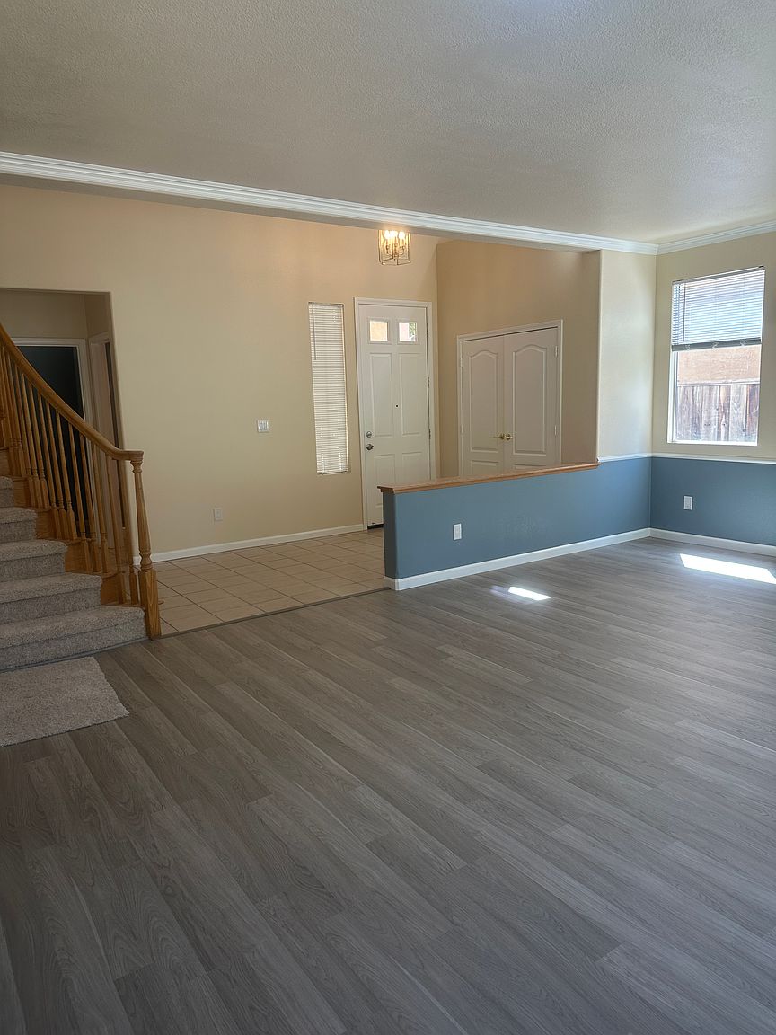 2048 Tupelo Way photo 5