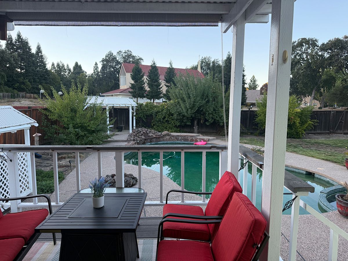 2777 Ellingson Way photo 2