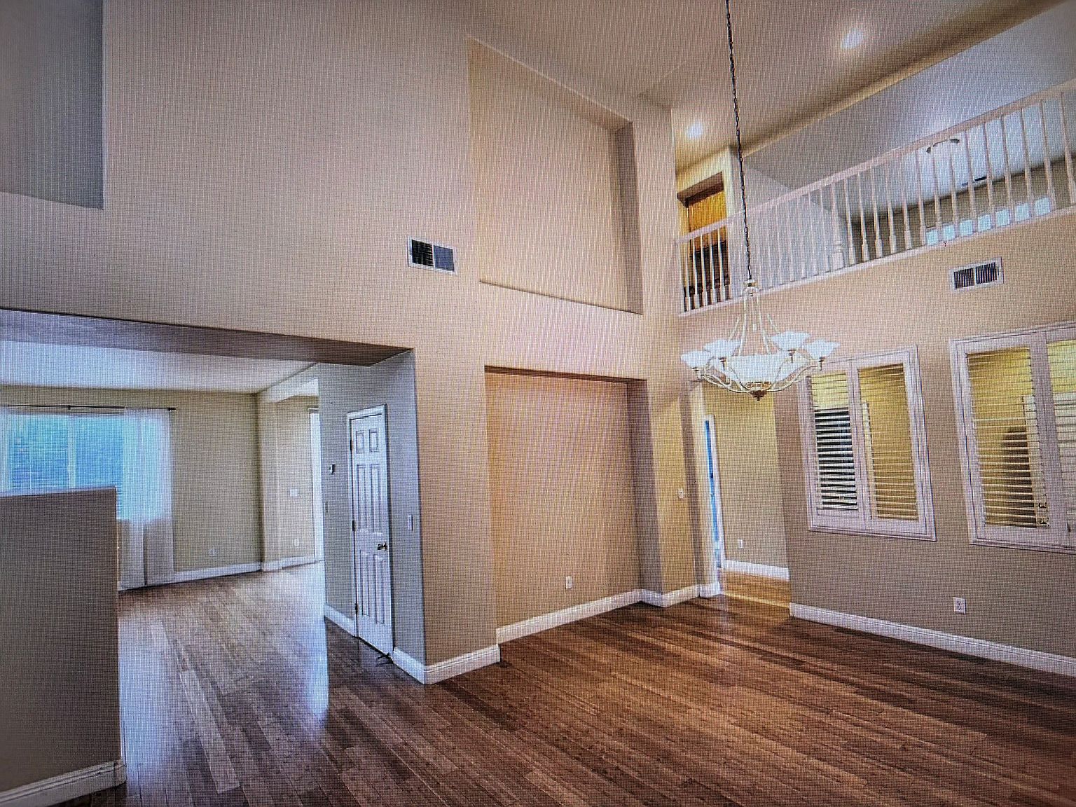 2140 Gibralter Ct photo 4