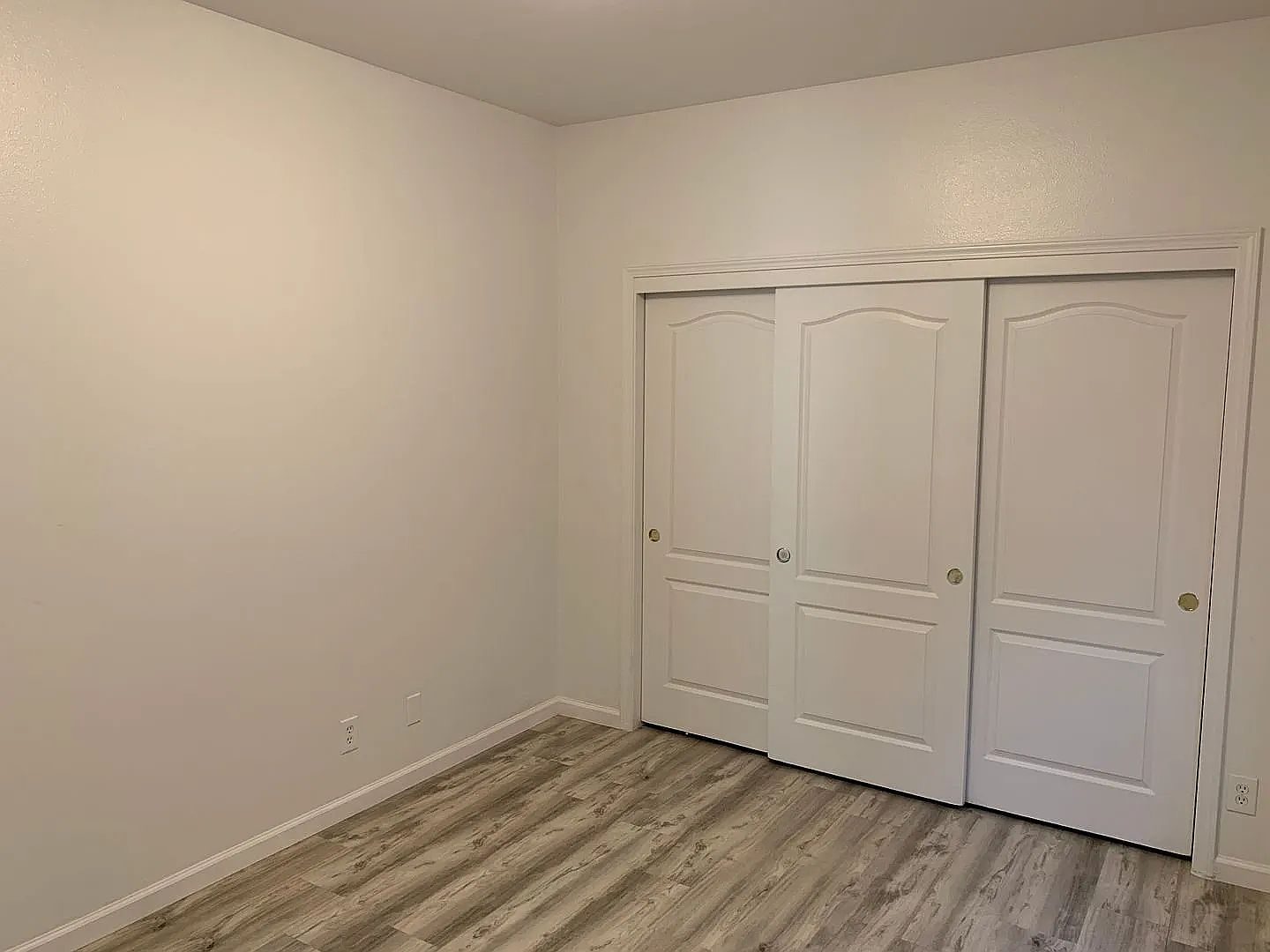 382 Tennis Ct photo 5