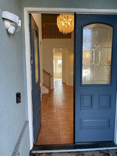 2432 Tennis Ln photo 3