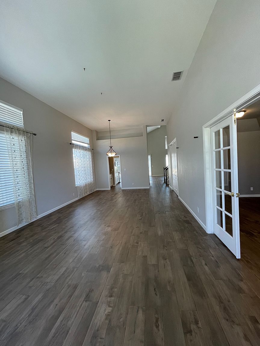1246 Poppy Hills Ct photo 3
