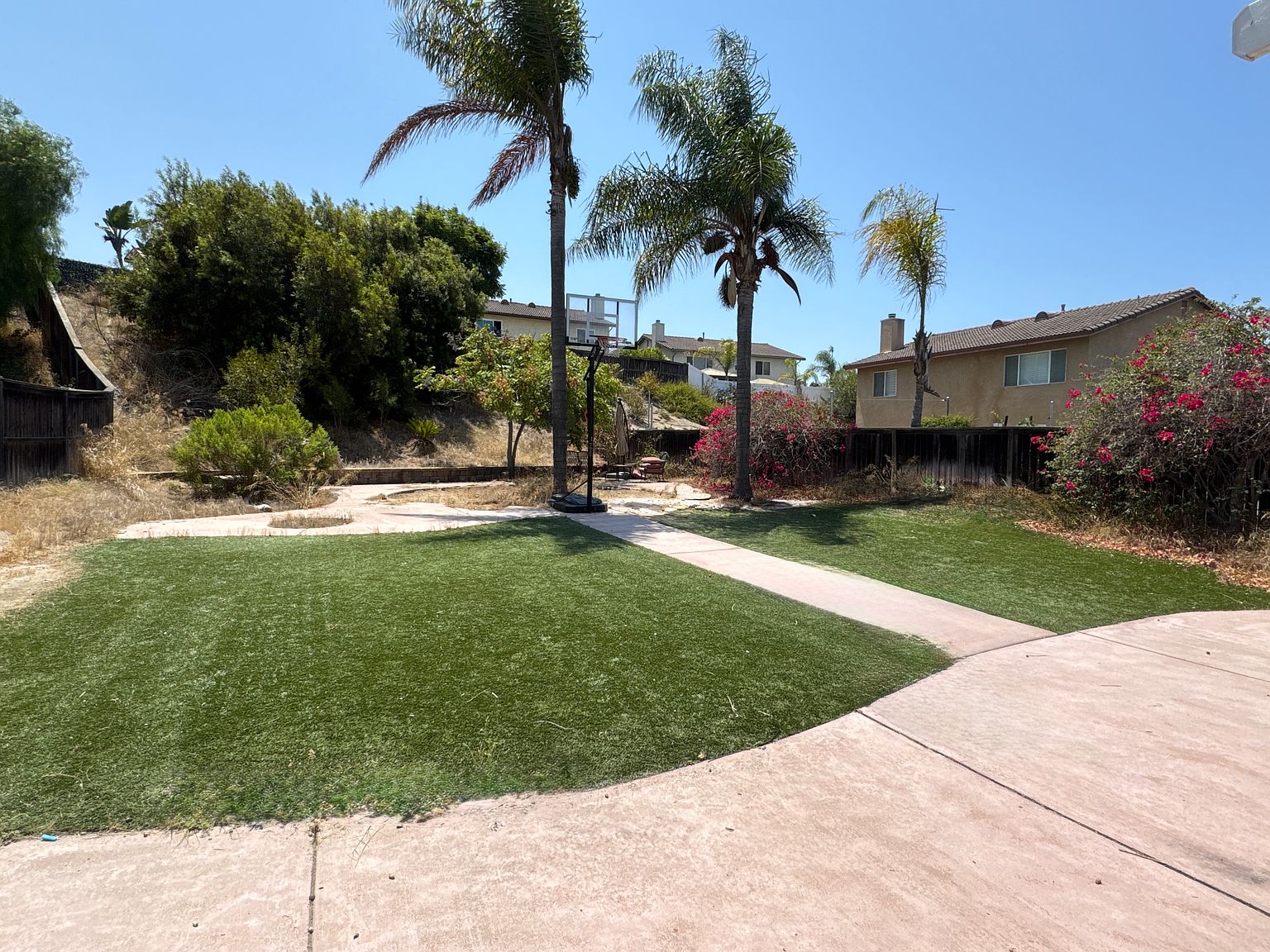1202 Dawson Dr photo 3