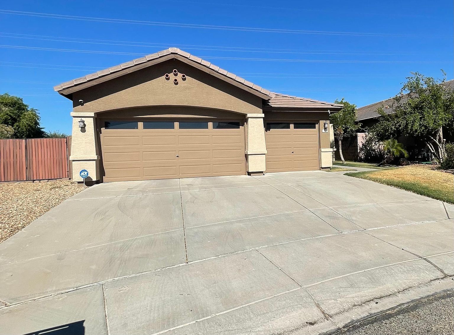 21 N 122nd Ave Avondale, AZ 85323 photo 3
