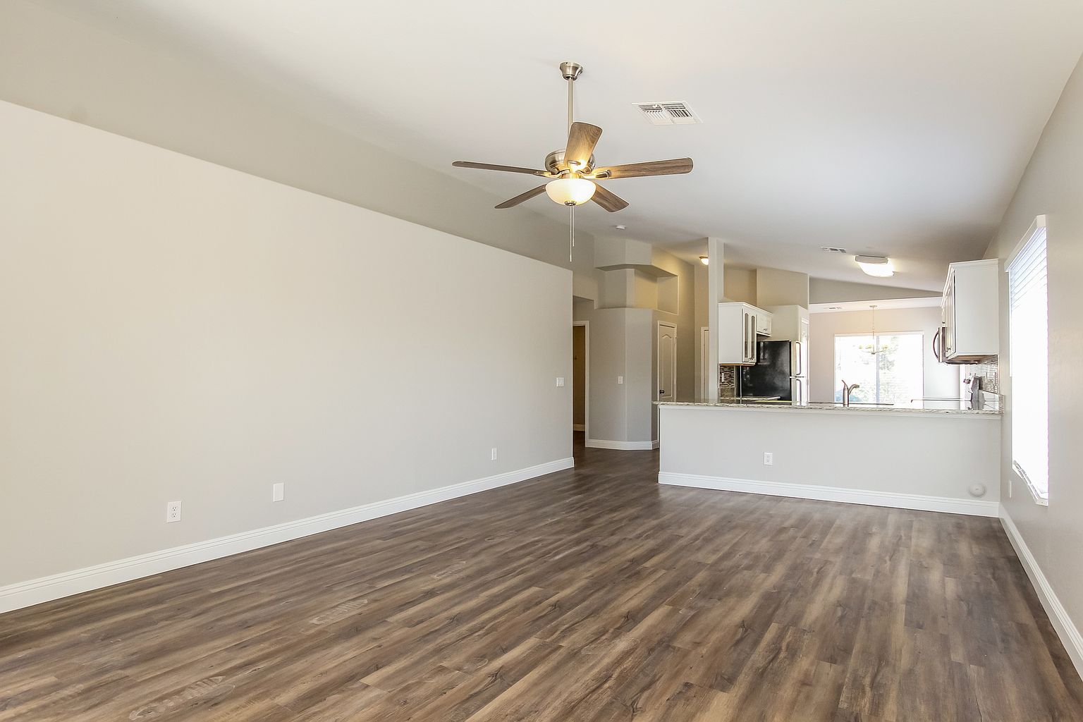 15441 W Port Royale Ln photo 3