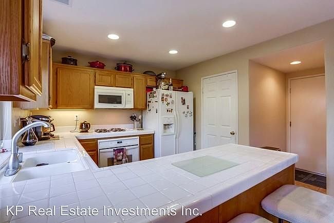 4736 Ventana Way photo 4
