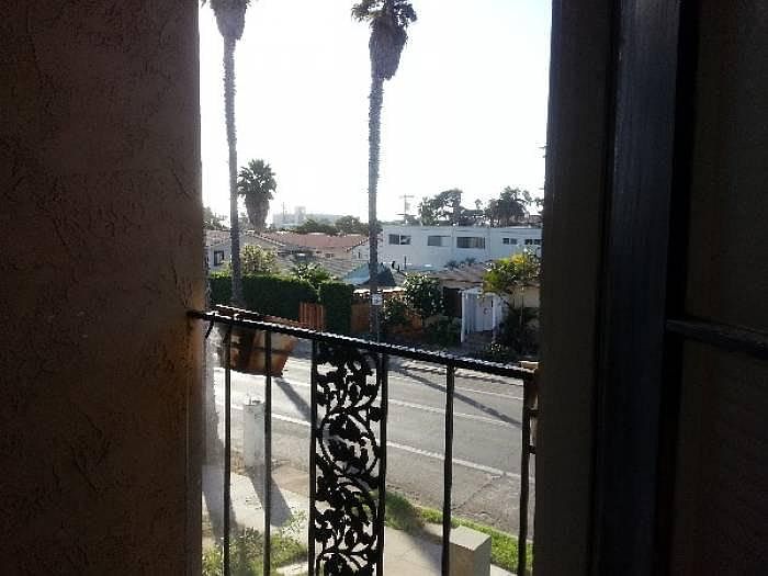 1641 Sunset Cliffs Blvd photo 2
