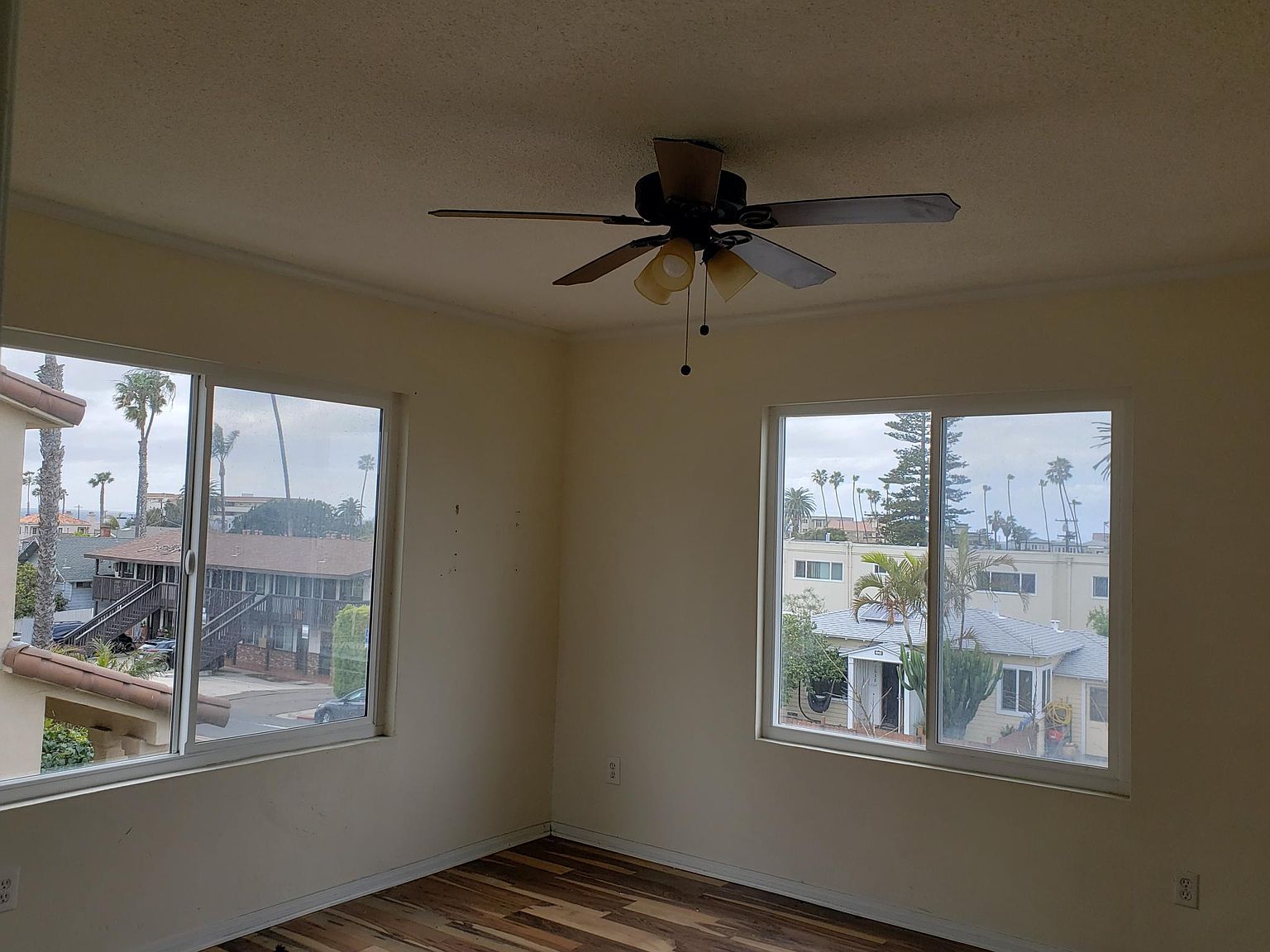 1641 Sunset Cliffs Blvd photo 3
