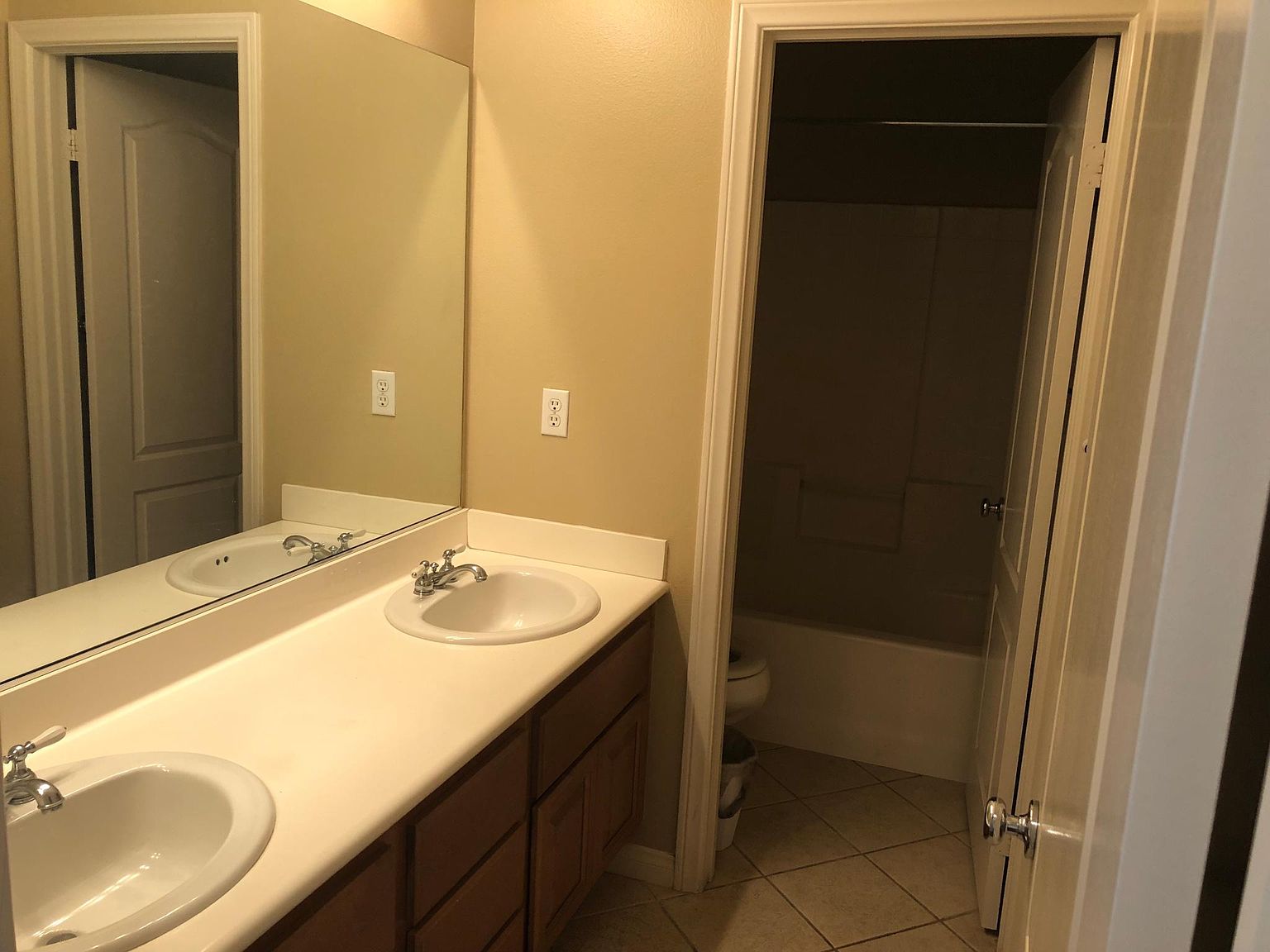 1187 Misty Creek Ct photo 4