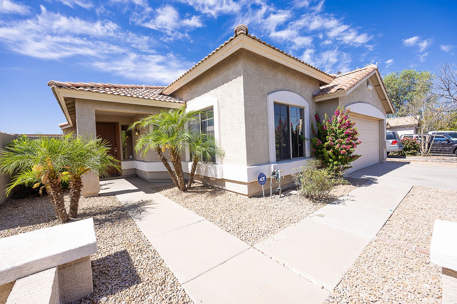 9233 W Mackenzie Dr photo 3