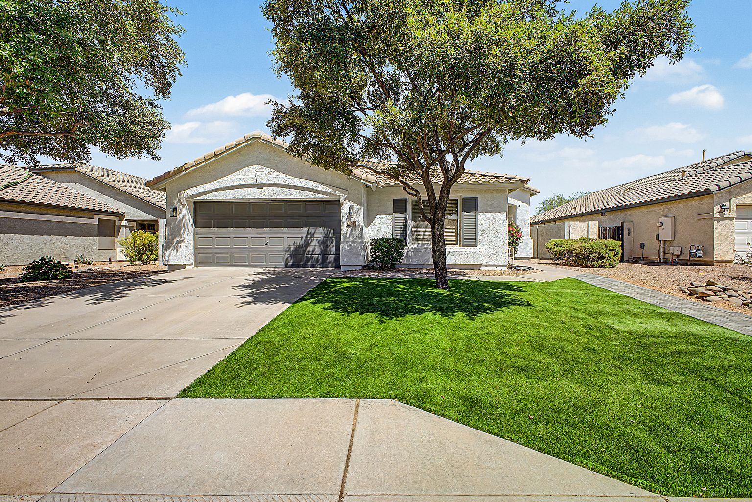 10202 E Juanita Ave Mesa, AZ 85209 photo 3
