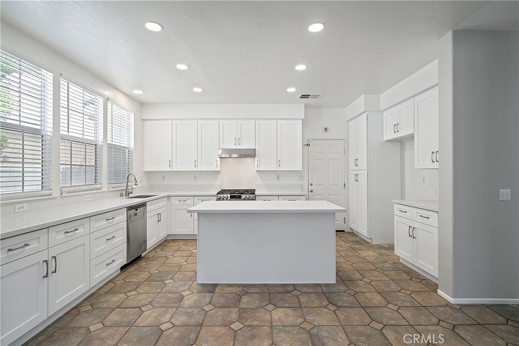 26580 Brickenridge Cir photo 5