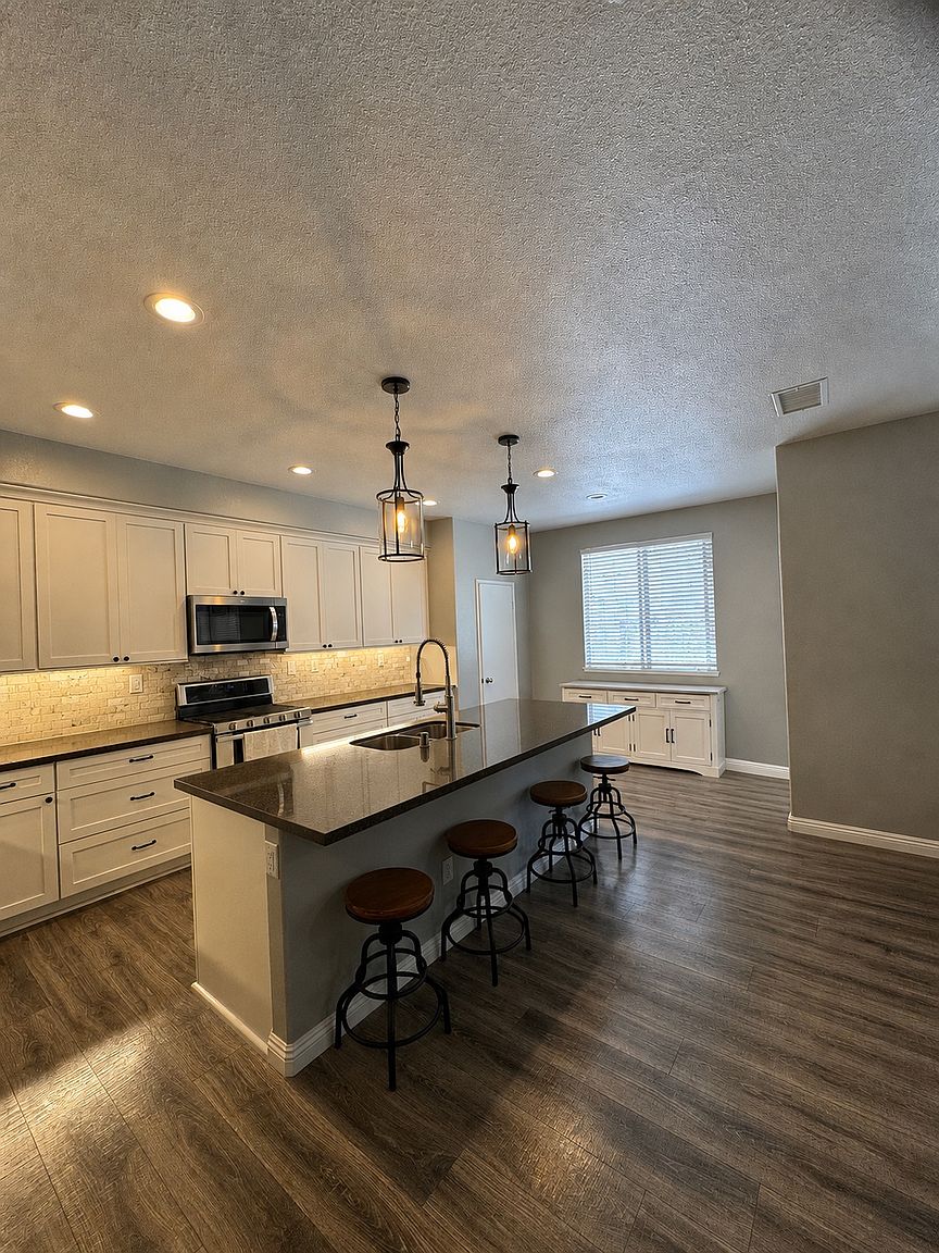 38068 Floral Cir photo 3