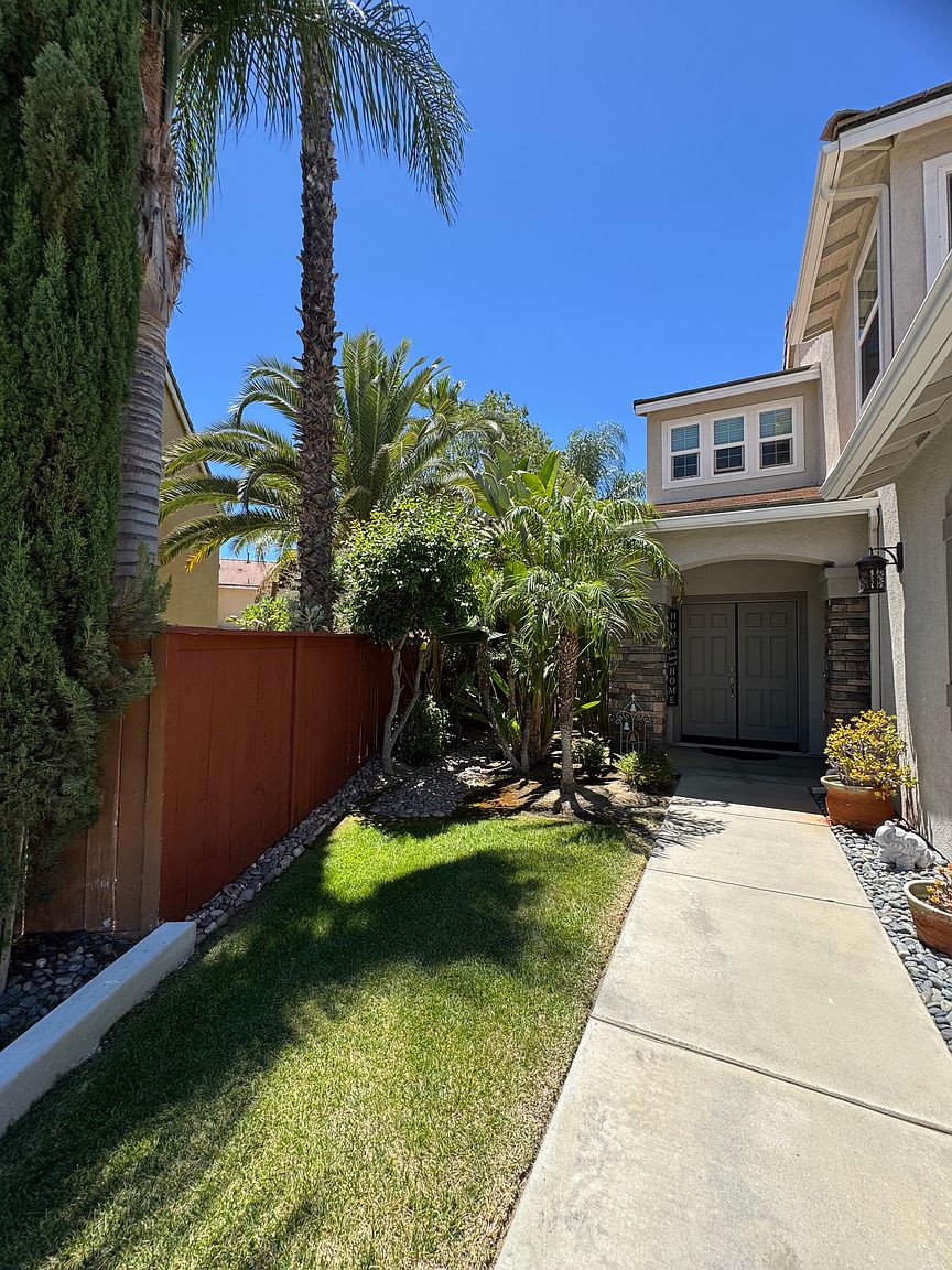 38068 Floral Cir photo 2