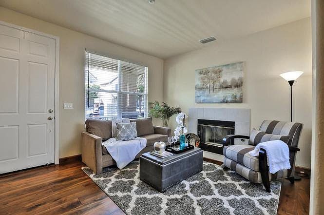 1024 Wayne Way photo 4