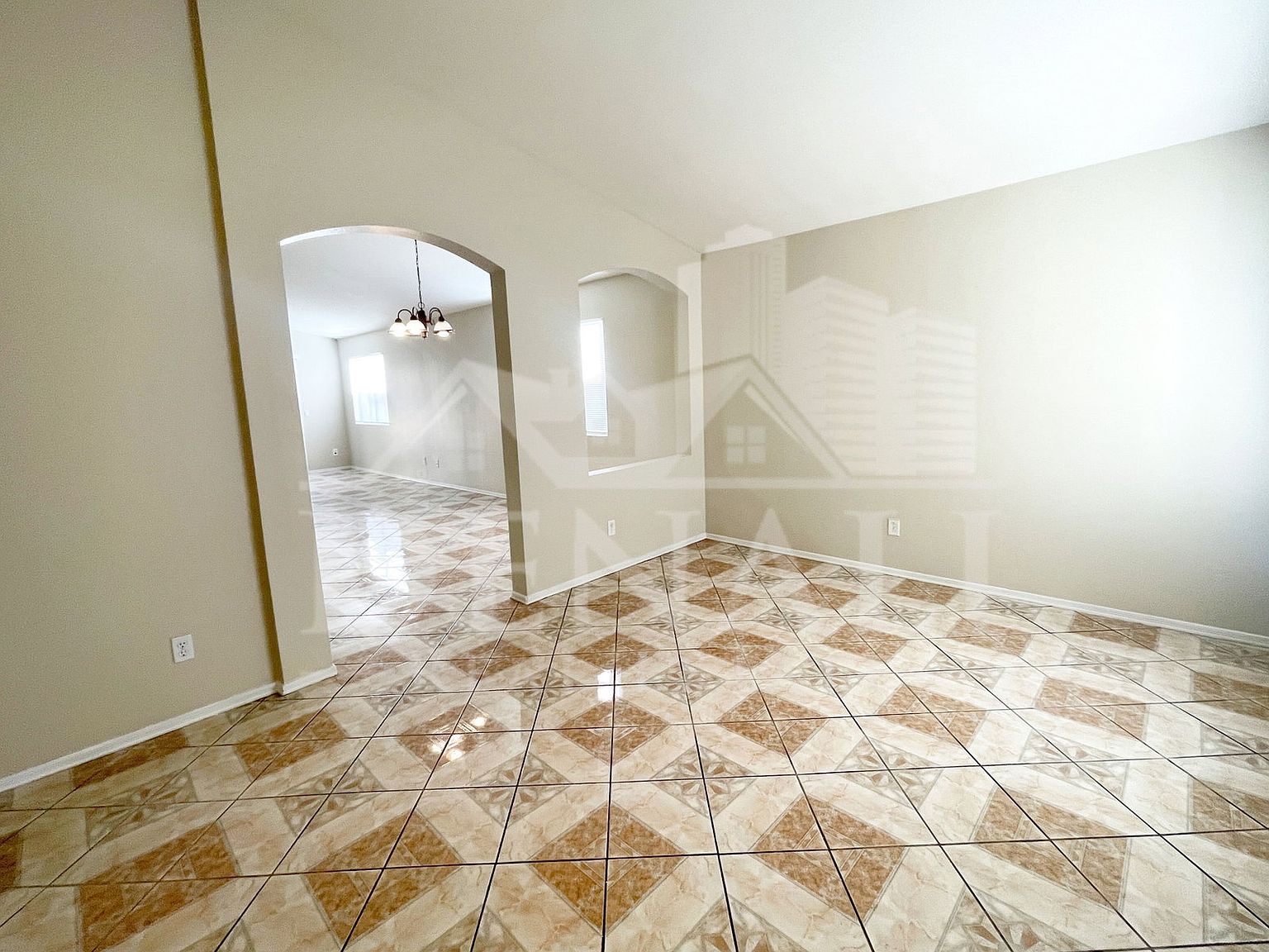 8930 W Catalina Dr Phoenix, AZ 85037 photo 4
