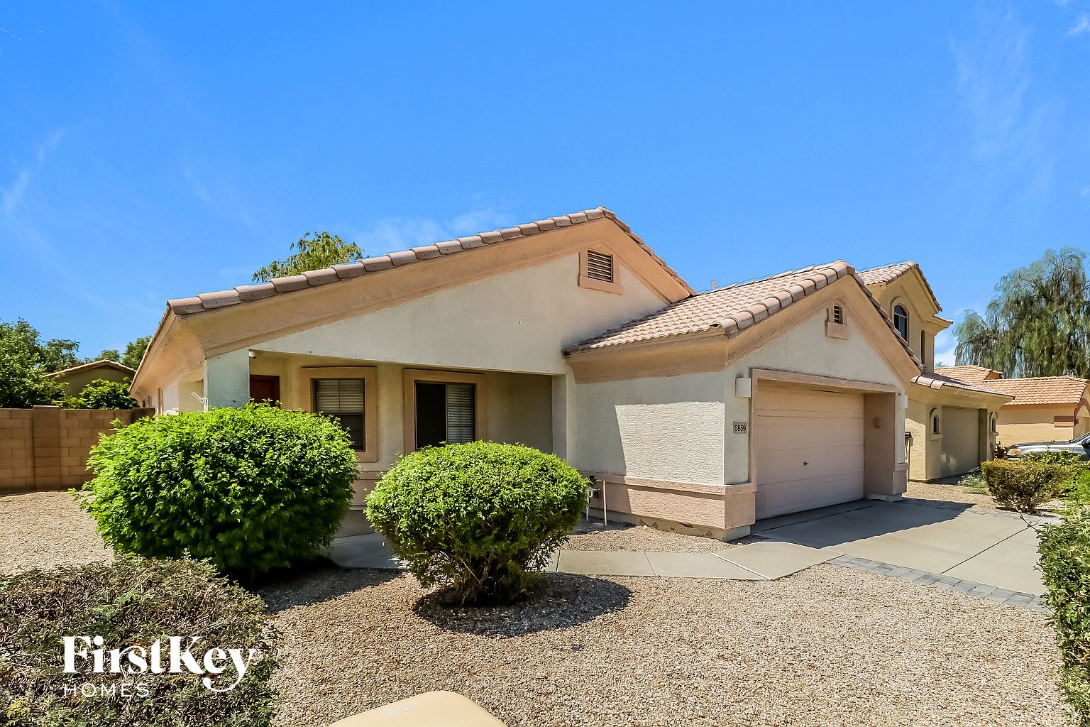 5859 W Cochise Dr photo 4