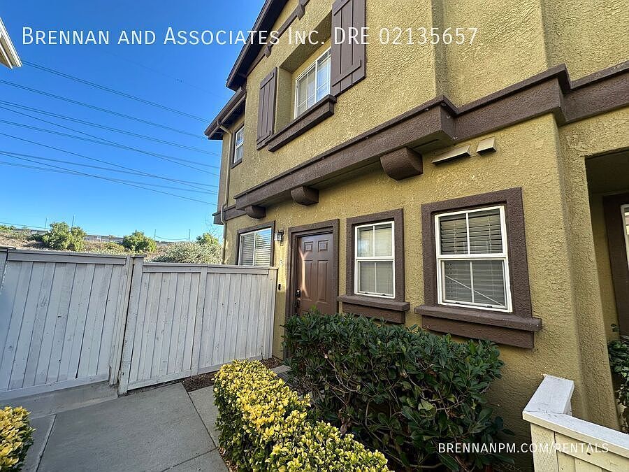 1165 Latigo Cv photo 2