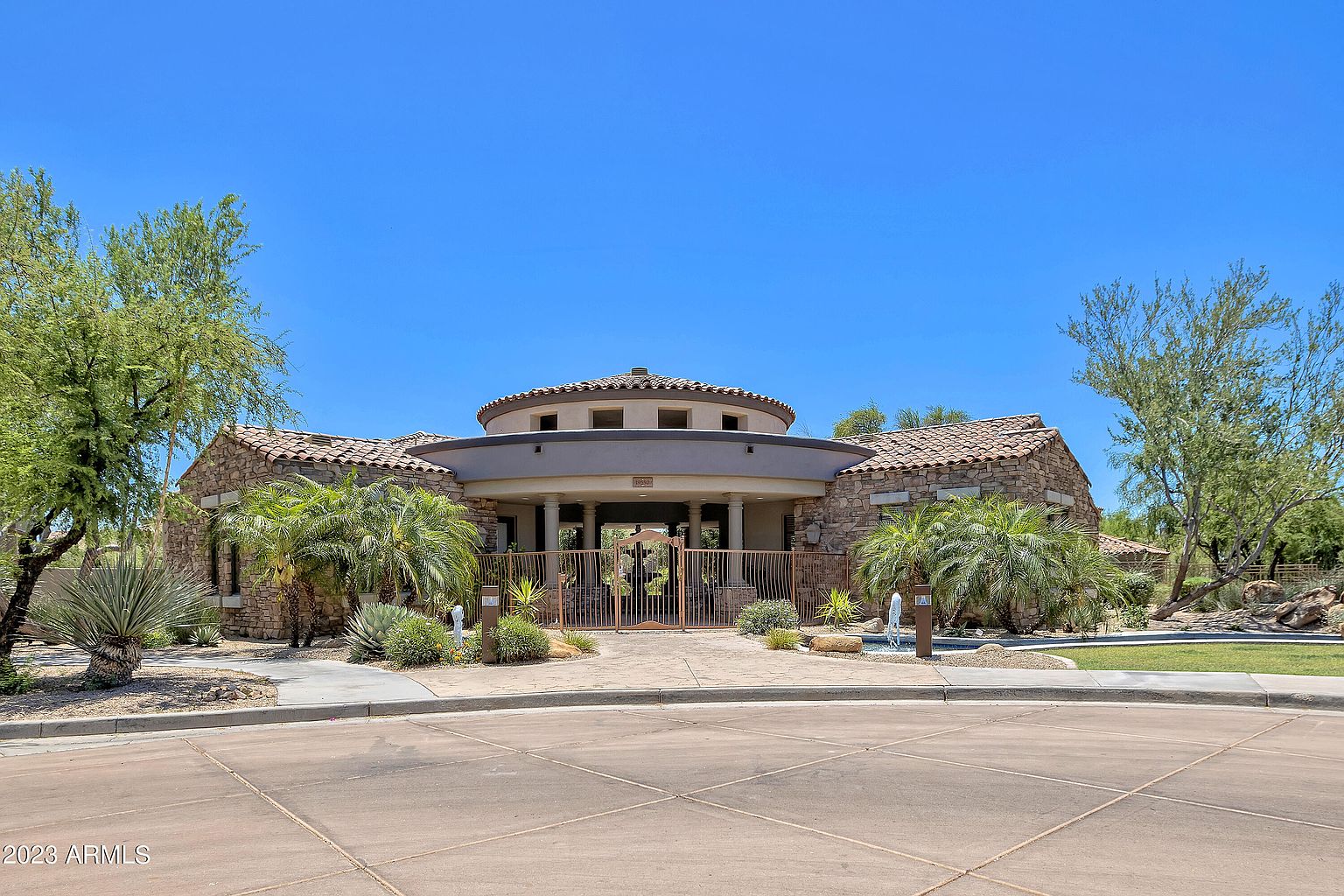 19550 N Grayhawk Dr photo 3