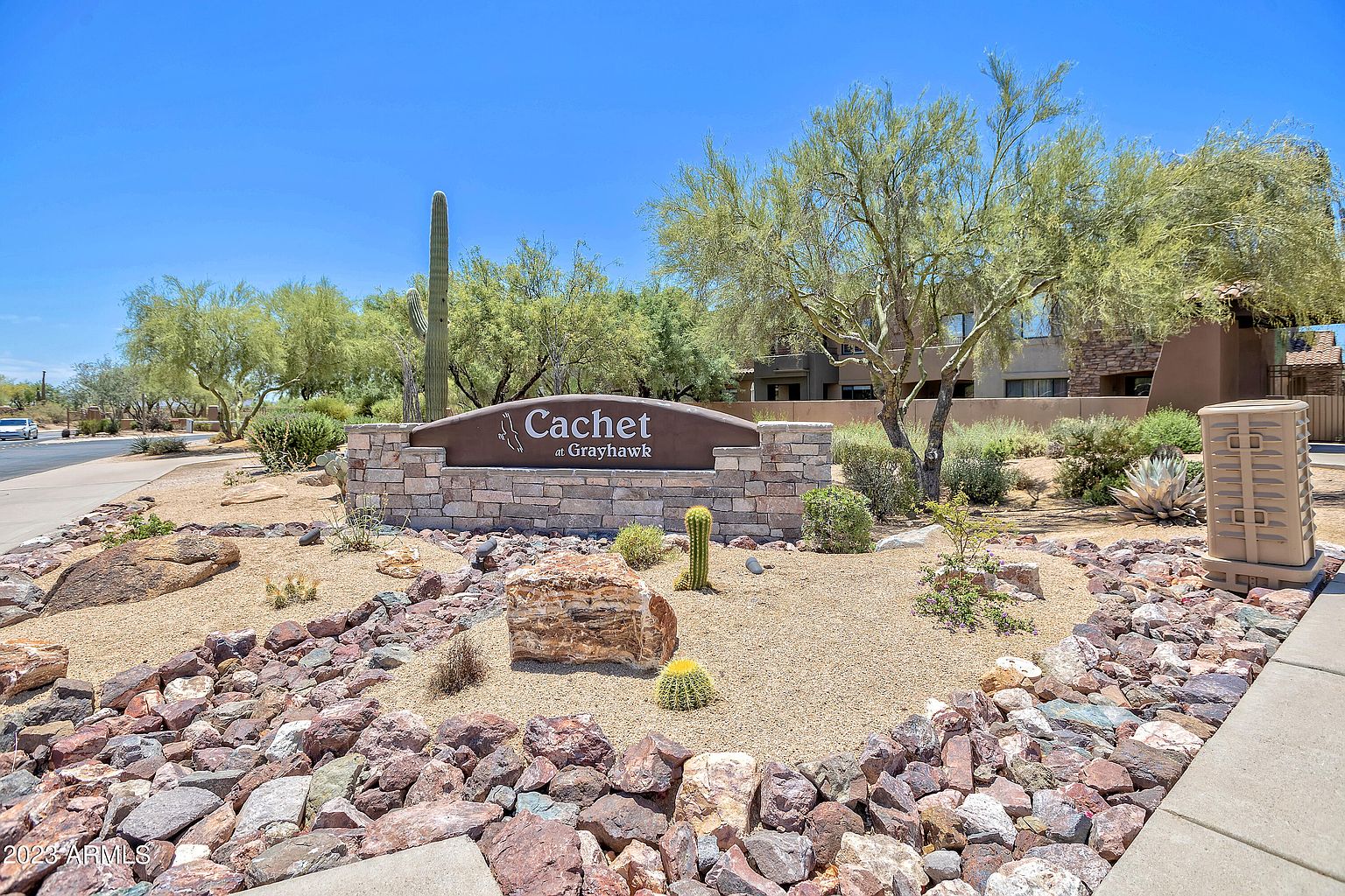 19550 N Grayhawk Dr photo 2