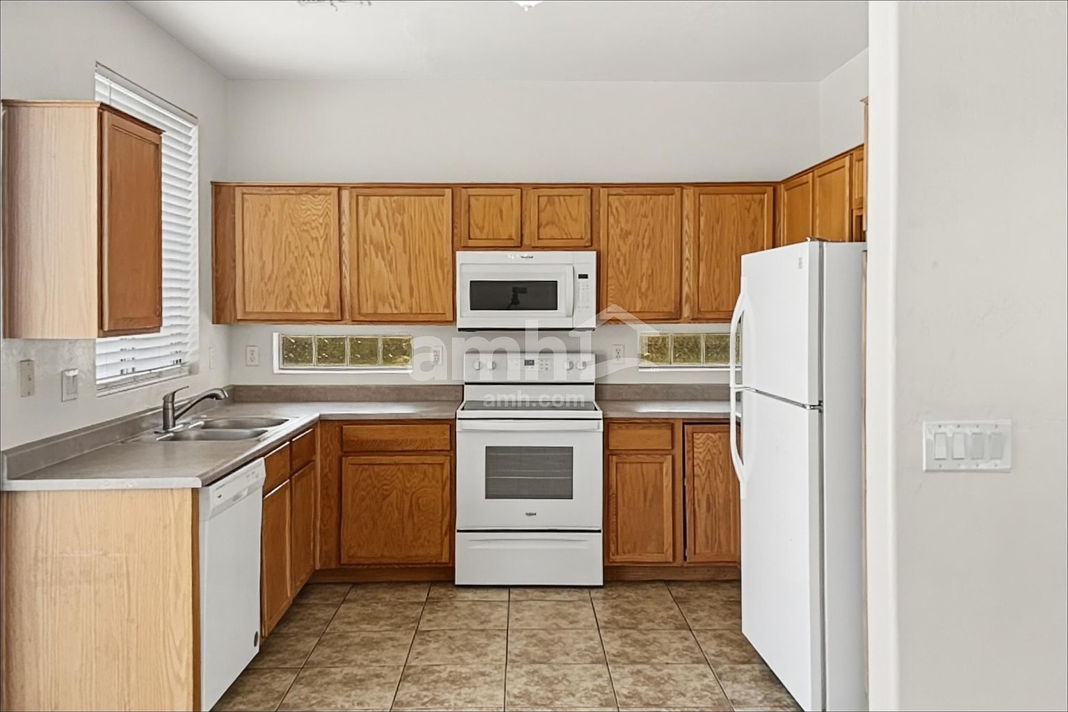 1701 S 113th Dr Avondale, AZ 85323 photo 3