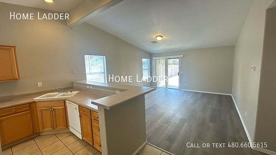 10805 W Wilshire Dr Avondale, AZ 85392 photo 5