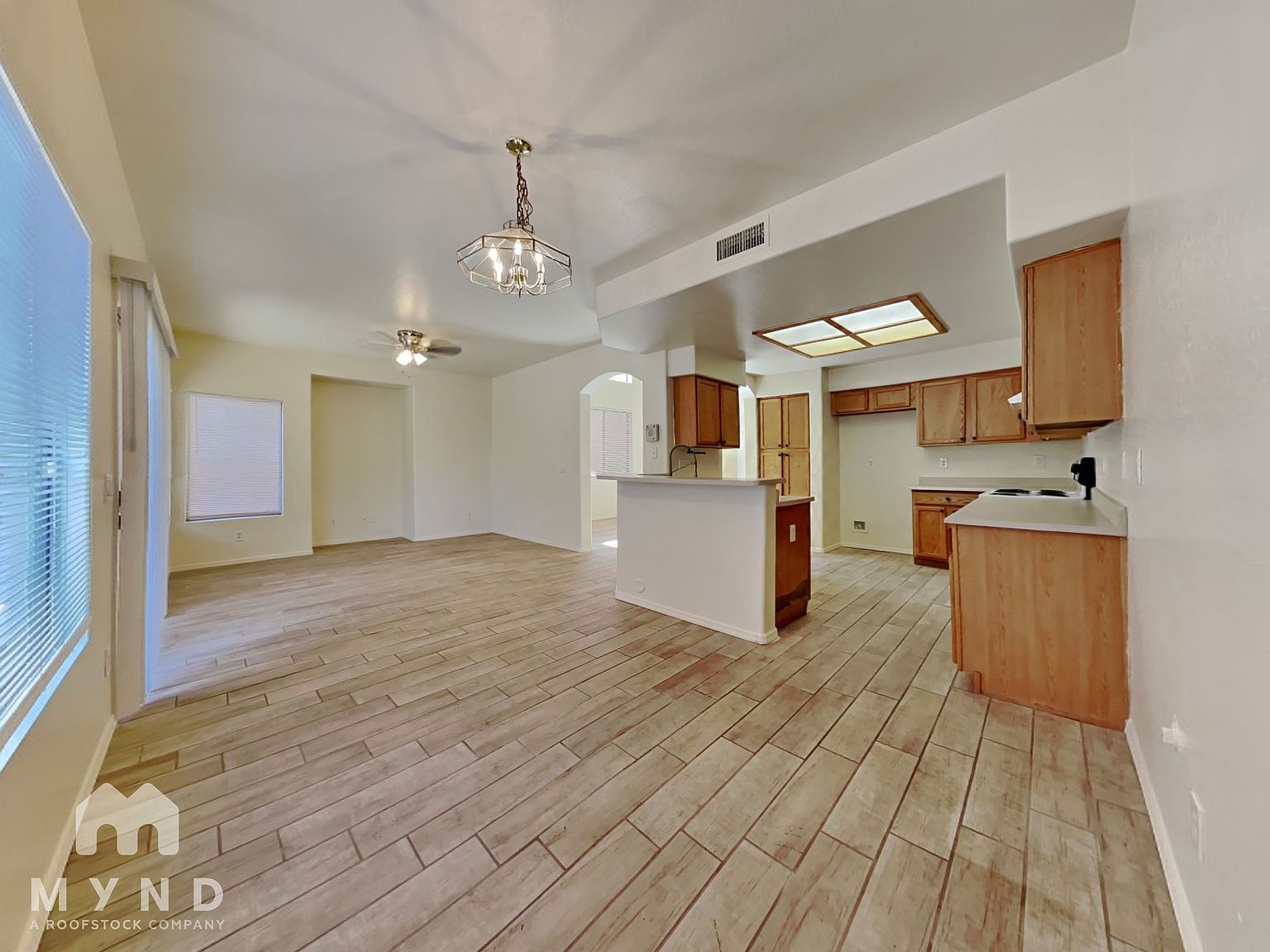 10524 W Almeria Rd photo 5