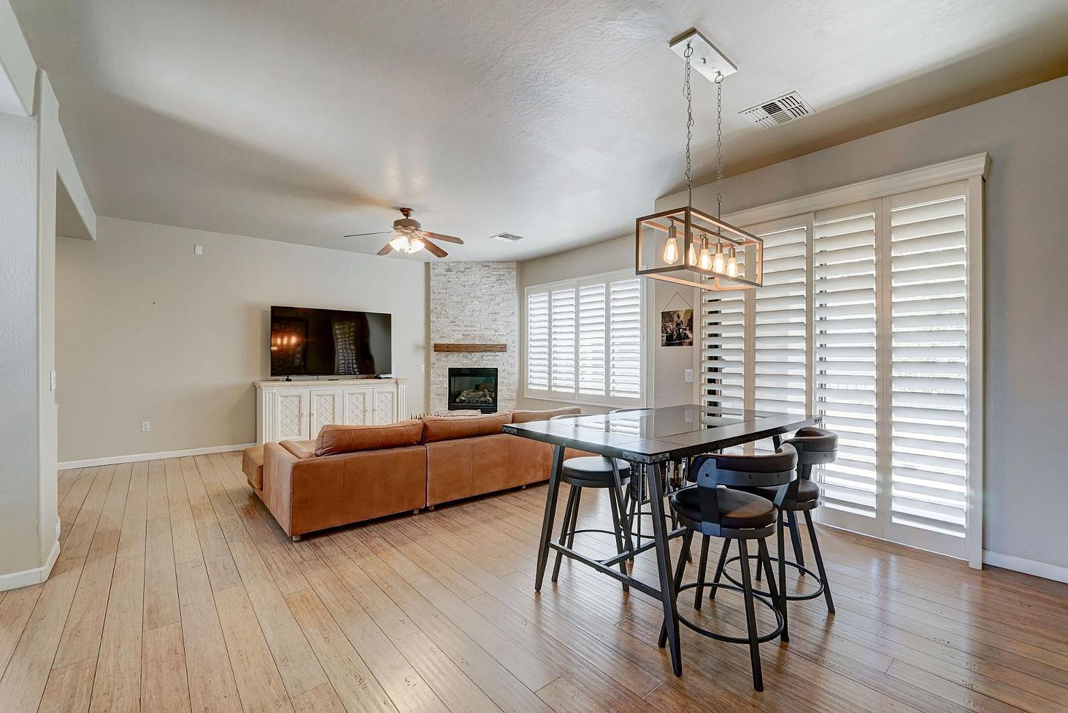 3131 E Legacy Dr 2123 photo 4