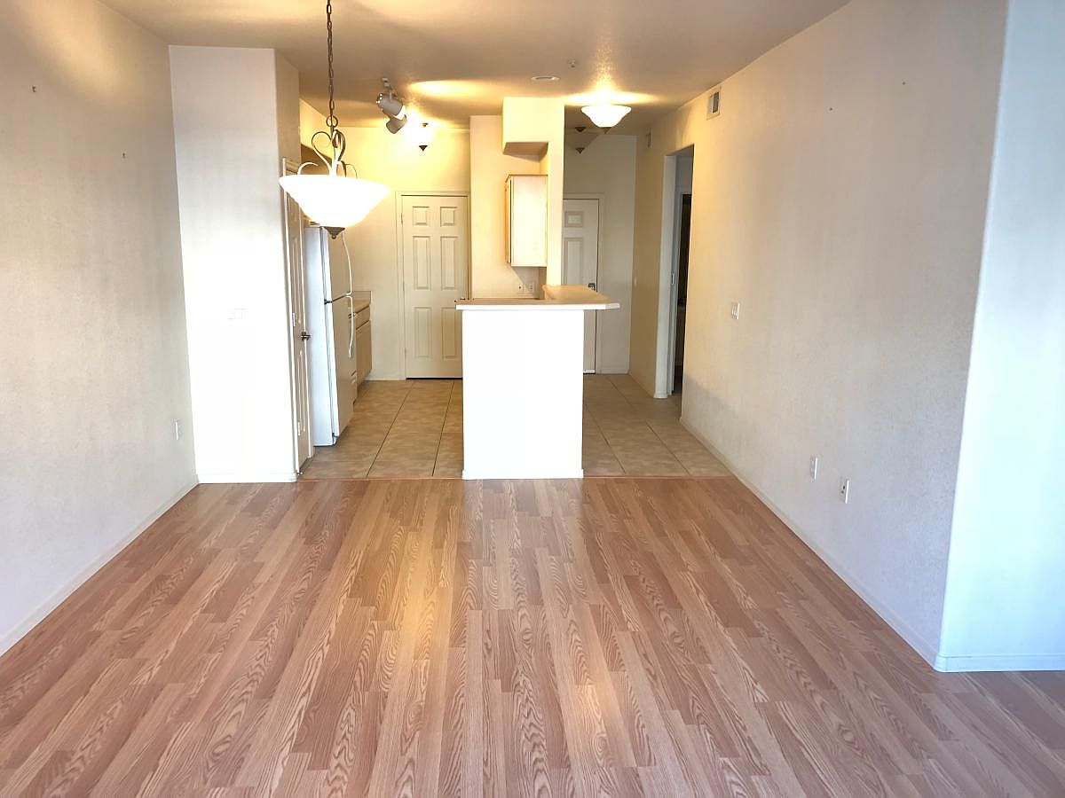 435 W RIO SALADO Parkway photo 5