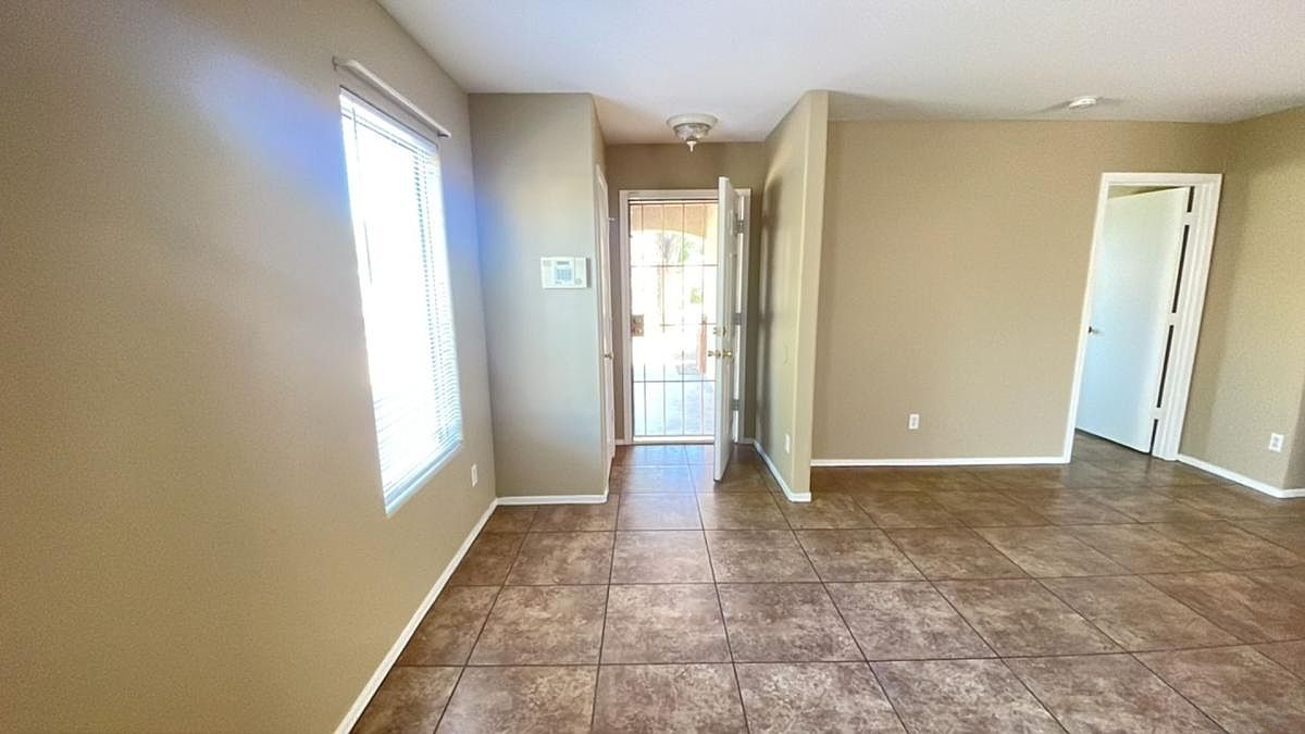 7381 W Palo Verde Dr Glendale, AZ 85303 photo 5