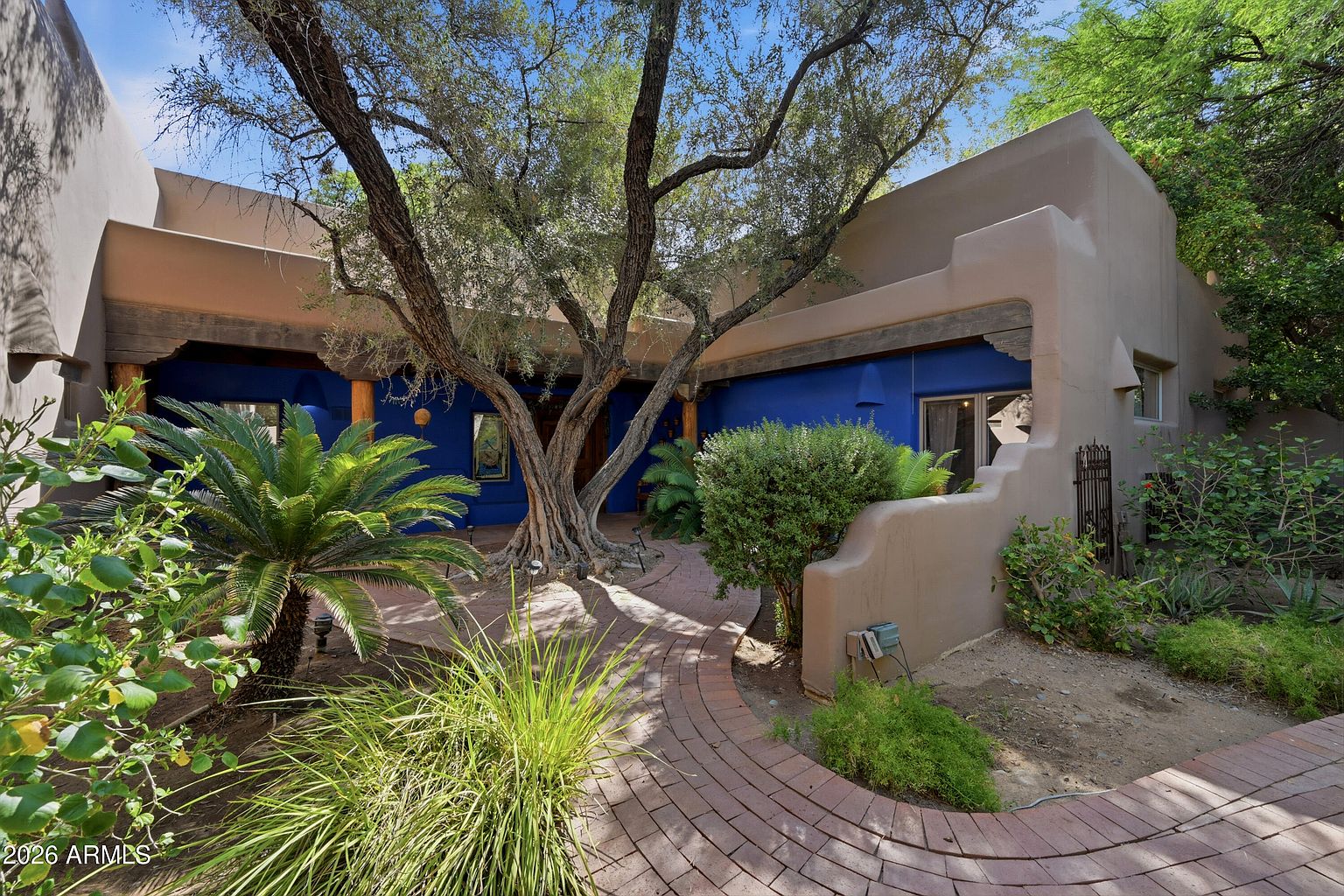 6112 E Mockingbird Ln photo 3