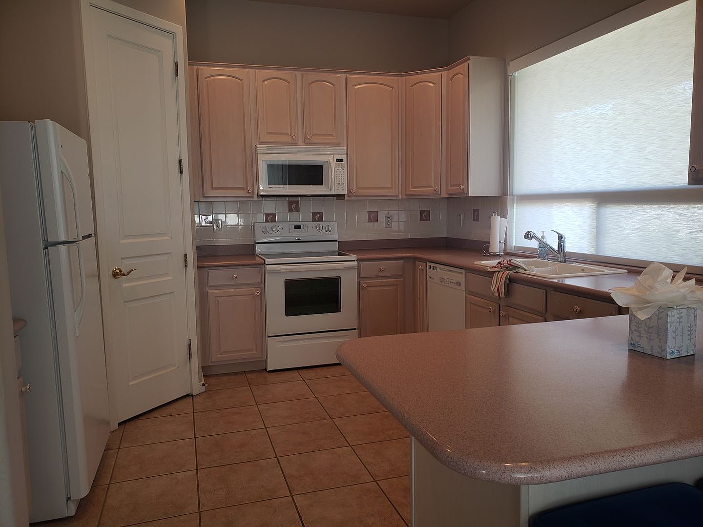 16540 E El Lago Blvd photo 4