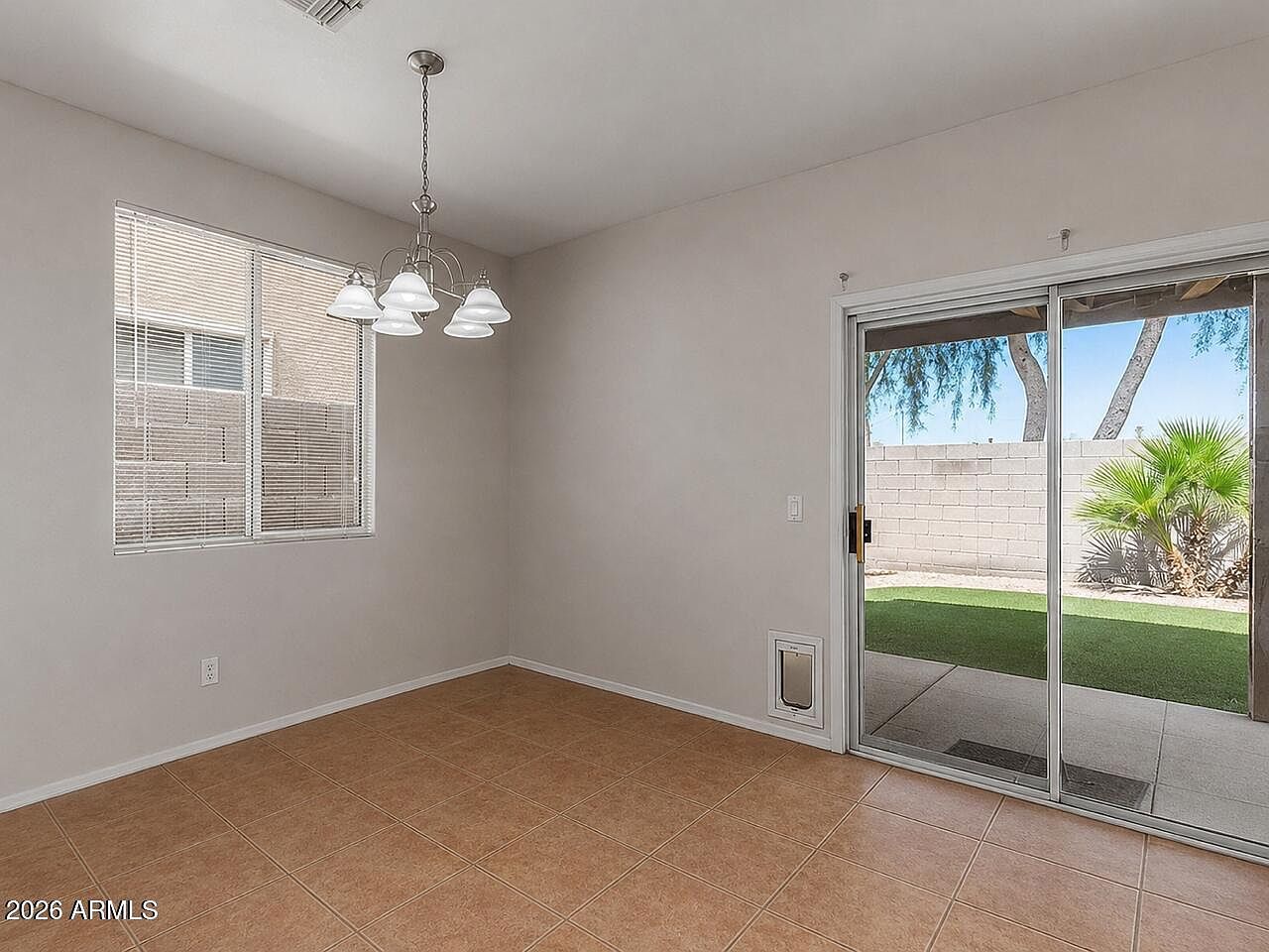 22009 N 29th Dr Phoenix, AZ 85027 photo 4